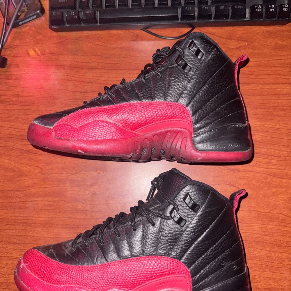 Nike Air Jordan 12 size 7y